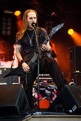 Alexi Laiho (Children Of Bodom) canta piese Guns N Roses si Metallica (video)