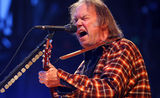 Neil Young a primit titlul de Persoana Anului