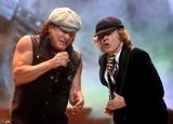 Bono si Bob Geldoff atacati de Brian Johnson (AC/DC)