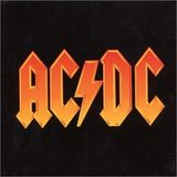 AC/DC isi promoveaza cu succes albumele