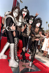 Kiss discuta despre eroii din muzica (video)