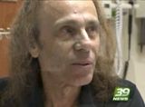 Cum arata Ronnie James Dio dupa sedintele de chimoterapie (video)