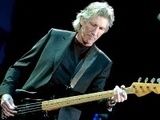Roger Waters este rugat sa nu mai cante playback