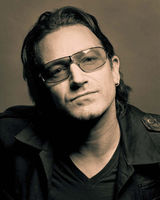Bono, solistul U2, a fost operat de urgenta