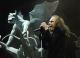 Biserica Baptista vrea sa picheteze comemorarea lui Ronnie James Dio