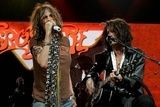 Chitaristul Aerosmith discuta despre accidentul sau moto