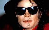 Michael Jackson este cel mai downloadat artist