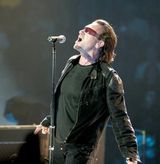 Bono va citi la radio un poem despre Elvis Presley