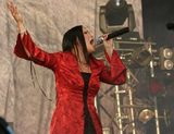Tarja Turunen anunta noi concerte