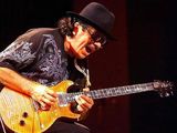 Carlos Santana a fost la un pas de a-si pierde chitara