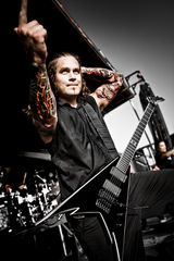 Chitaristul Machine Head explica fanilor de ce a lesinat