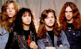 Primul basist Metallica si-a vandut basul pentru aproape 1000 de dolari