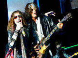 Steven Tyler ii striga lui Joe Perry: Nu plec din Aerosmith! (video)