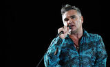 Morrissey a dat afara un fan in timpul concertului din Hamburg (video)