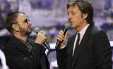 Paul McCartney va canta pe noul album Ringo Starr