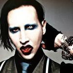 Marilyn Manson: Nu as urina pe POGO daca ar lua foc!