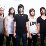 Sleeping With Sirens - Alone featuring MGK (videoclip nou)