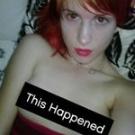 Internetul asaltat de o poza topless ilegala cu solista Paramore, Hayley Williams