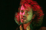 Pearl Jam prezinta o noua piesa intitulat Of The Earth