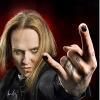 Solistul Children Of Bodom se intalneste cu fanii