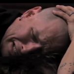 Corey Taylor are un tatuaj in memoria lui Paul Gray (video)