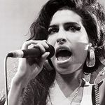 Amy Winehouse anuleaza turneul din cauza alcoolului