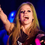 Avril Lavigne lucreaza la un album nou