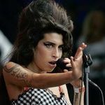 A murit Amy Winehouse