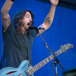 Foo Fighters au cantat Arlandria la iTunes 2011 (HQ video)