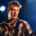 Queens Of The Stone Age - My God Is The Sun (piesa noua)