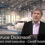 Compania de zbor a lui Bruce Dickinson a primit o investitie de 5 milioane de lire sterline