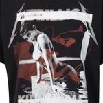 James Hetfield este suparat ca surorile Jenner vand tricouri Metallica neautorizate