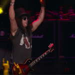 Slash a scos un clip live pentru 'Ghost'