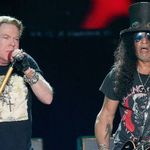 Guns N 'Roses au lansat un nou single, 'Absurd'