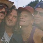 Red Hot Chili Peppers au lansat single-ul 'Poster Child'