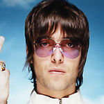 Liam Gallagher si solista pop Lily Allen s-au imbatat in avion