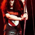 Remember 2001: Joe Ramone decedat, Eddie Van Halen se lupta cu cancerul si multe altele