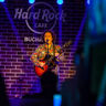Poze Daniel Cavanagh in concert acustic pe 15 aprilie la Hard Rock Cafe (User Foto) - Poze de la concertul Daniel Cavanagh la Hard Rock Cafe