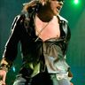 Poze Poze Guns N Roses - Axl's nipple piercing