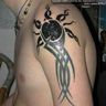 Poze Poze Tatuaje. Modele de Tatuaje (foto) - Floare tribala pe antebrat