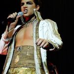 Brian May crede ca Adam Lambert este cel mai talentat tanar solist