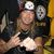 Bret Michaels a cantat Every Rose Has Its Thorn (video)