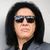 Gene Simmons incaseaza vorbe in arena Twitter Gene Simmons incaseaza vorbe in arena Twitter